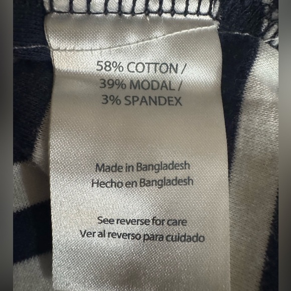 Eddie Bauer Striped Navy and White Long Sleeve Top size Medium - Picture 6 of 7